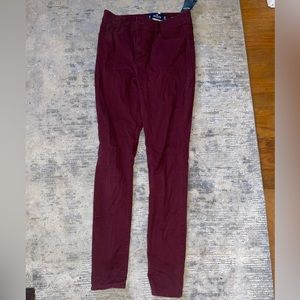 Hollister Jeans, size 3, never worn